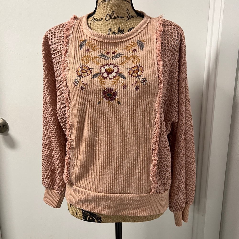 Knox Rose Medium pullover sweater
